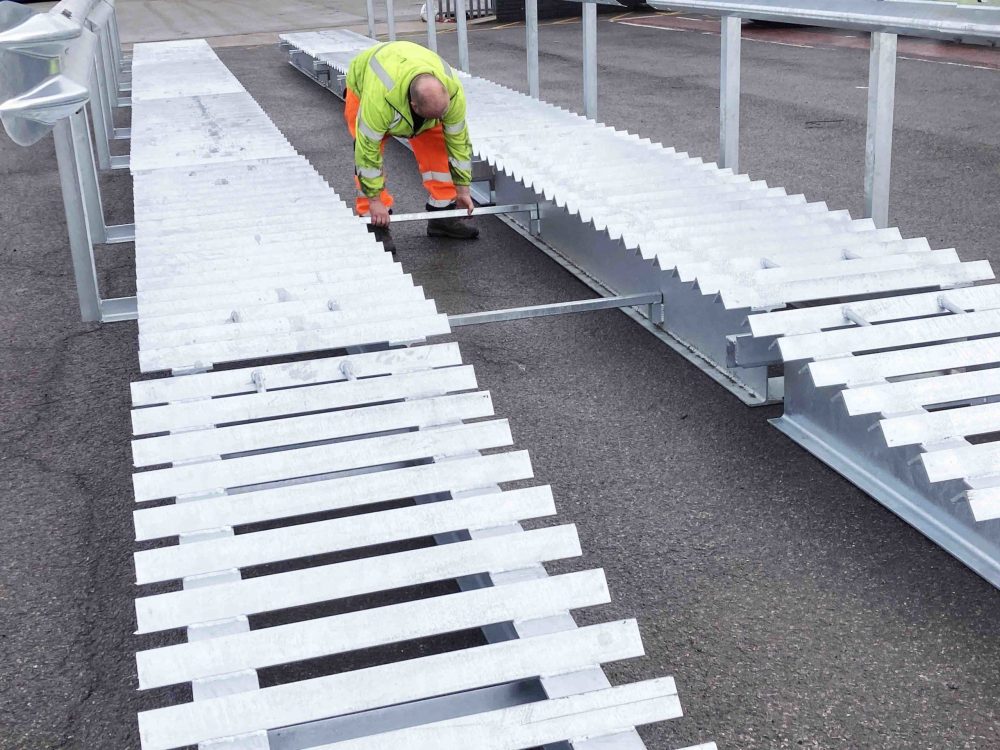 Waterless, powerless wheel cleaning systems: How they work